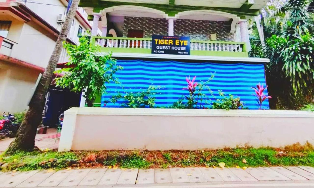 Tiger Eye Guest House Calangute Bagian luar foto